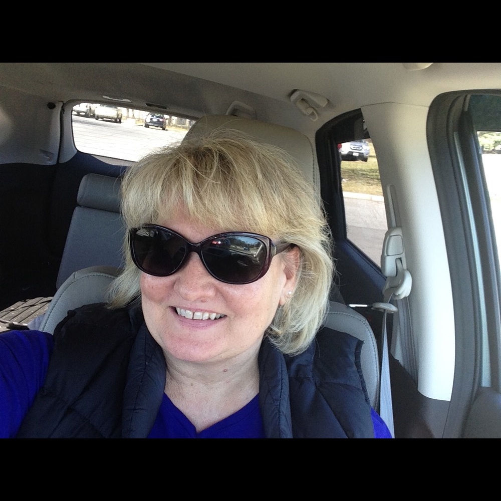 Meet your Posher, Marsha